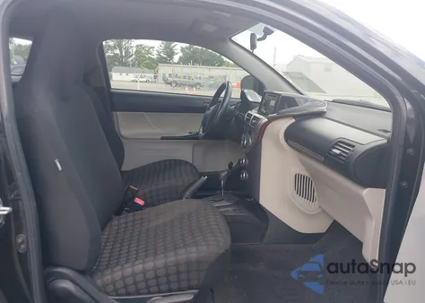 2012 Scion Iq из США, поврежденный, VIN JTNJJXB01CJ018329